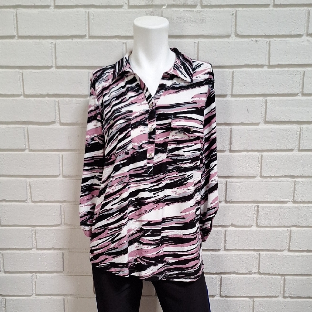 Emily Daniels Stretch Striped Pullover Blouse. Size Large NWT